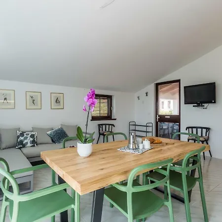 Apartment Lungera