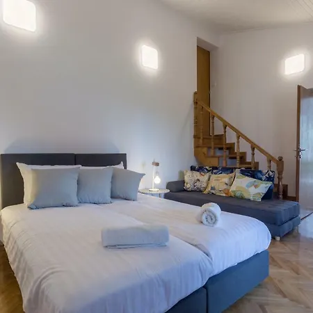 Lungera Apartment *